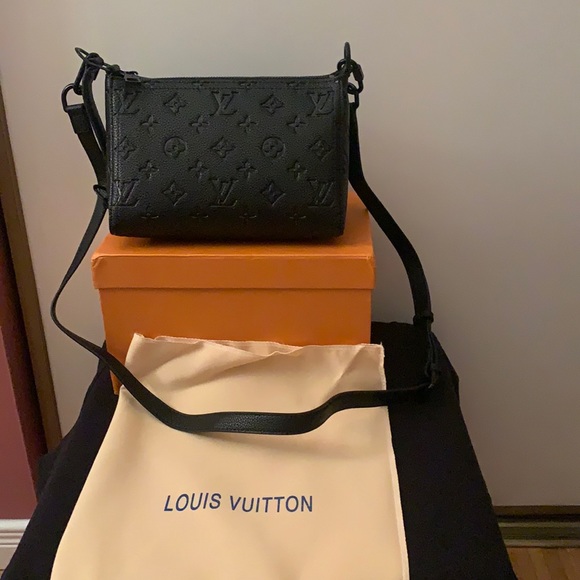 Louis Vuitton Handbags - LV Black Crossbody bag